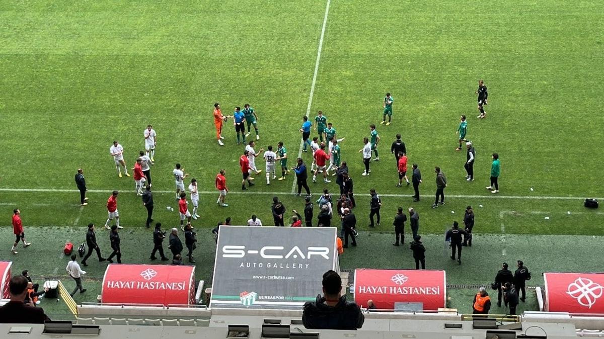 TFF 2. Lig'de kriz kt! ampiyonlua yryen Vanspor sahadan ekildi