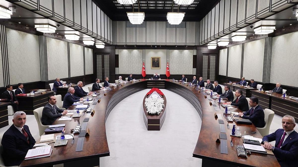 Kabine bugn toplanyor: retmen atamalar masada