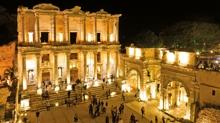 Antik kent gece mzecilii iin klandrld... Efes gece baka gzel!