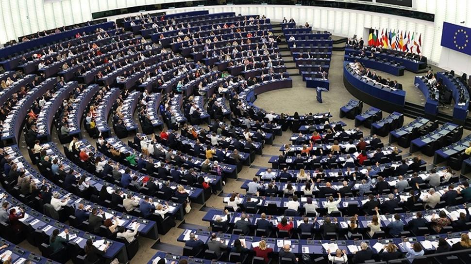 Avrupa Parlamentosunda bir grup vekilden, srail'e yaptrm ars