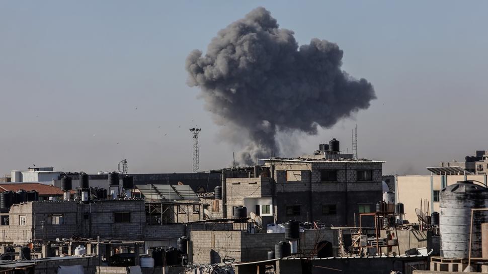 İsrail Refah'ta 4 Filistinliyi daha katletti