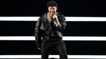 Eurovision'a Filistin damgas: sveli sanat Eric Saade,  yar finale kefiyeyle kt