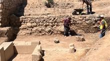 Mula'da inaat temelinde tarihi mimari paralar bulundu