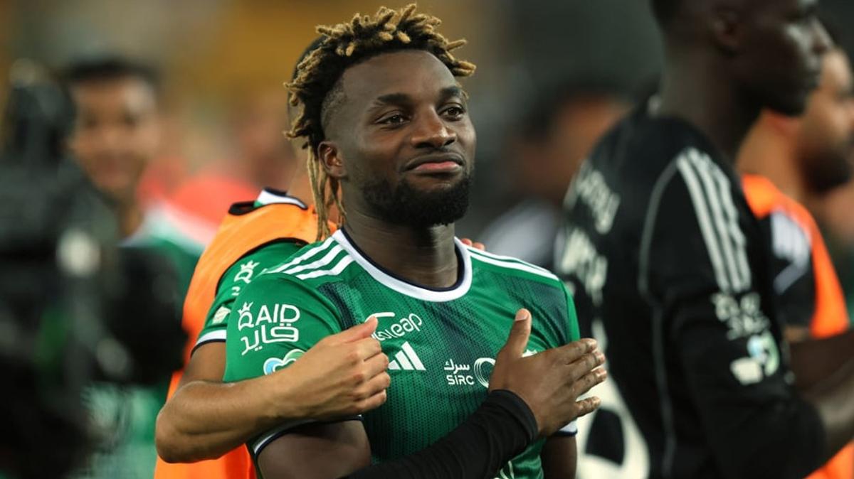 Fenerbahe arad kanad buldu! Dusan Tadic yerine Allan Saint-Maximin