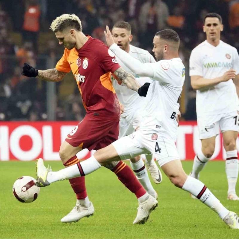 Fatih Karagmrk 20. kez Galatasaray ile kar karya