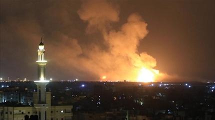srail'in Gazze'ye hava saldrs sonucu 14 kii ld