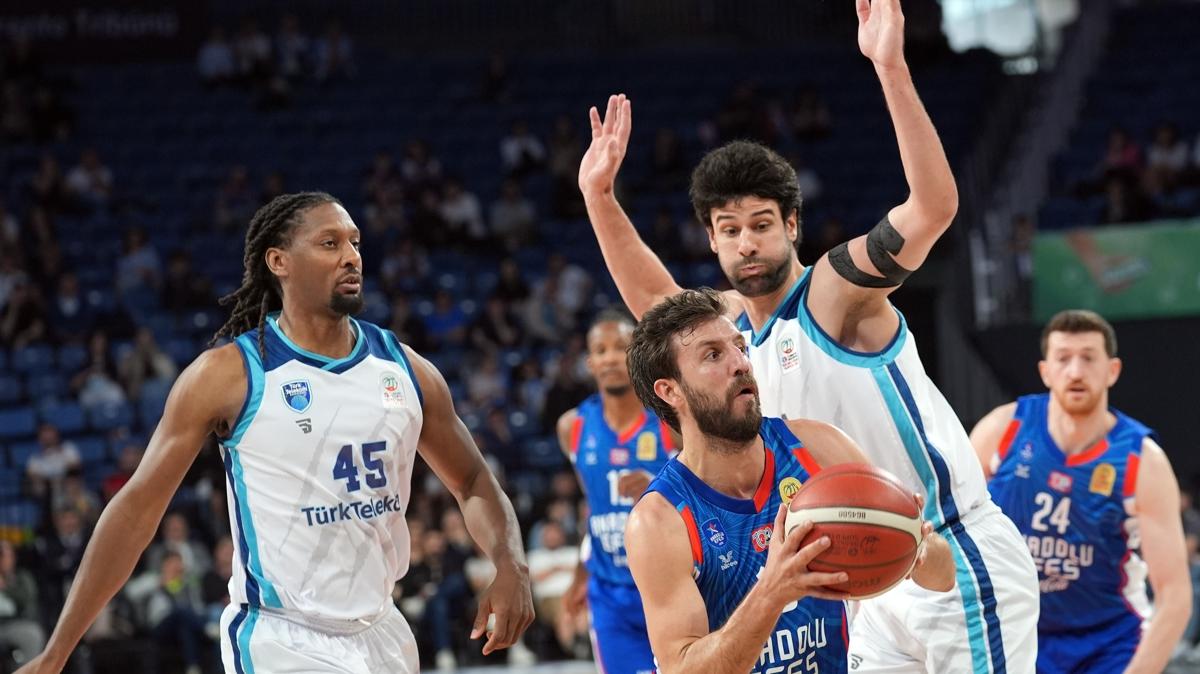 Anadolu Efes, Trk Telekom'u farkl geti!