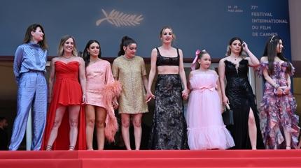 Sinema sektr alanlar Cannes Film Festivali'nin alnda eylem yapt