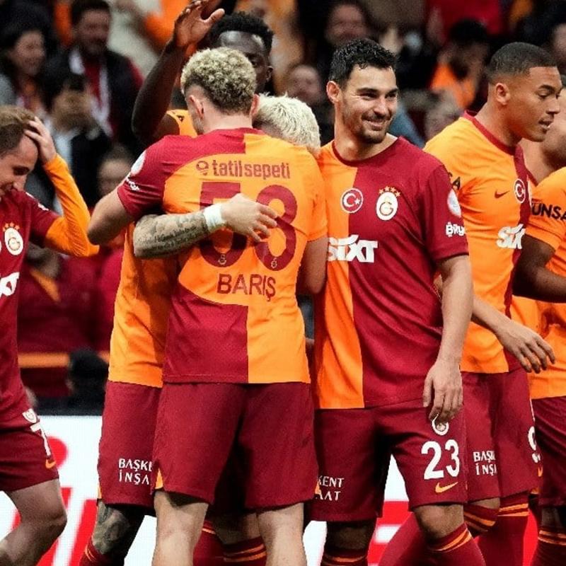 Galatasaray'dan derbi ncesi dikkat eken kupa karar!