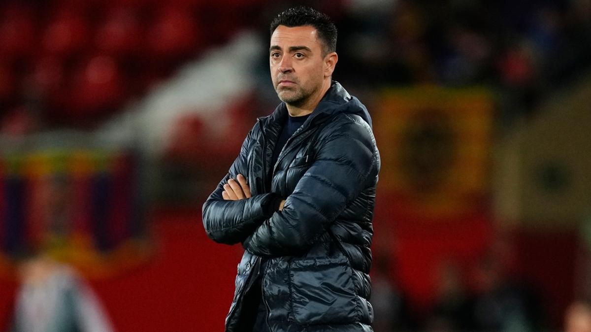 Barcelona'da Xavi Hernandez defteri kapanyor