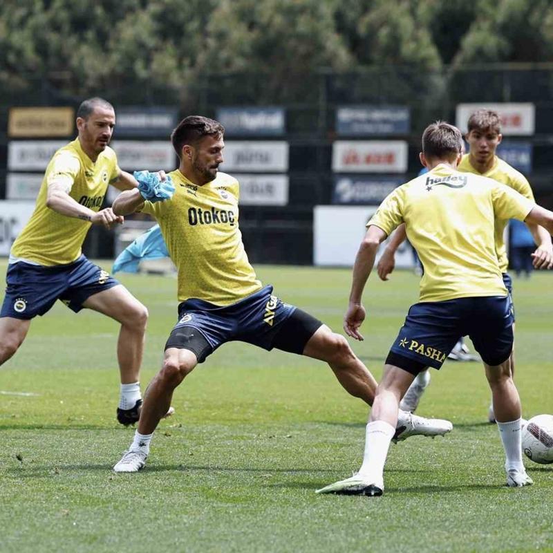Fenerbahe'de stanbulspor mesaisi devam ediyor