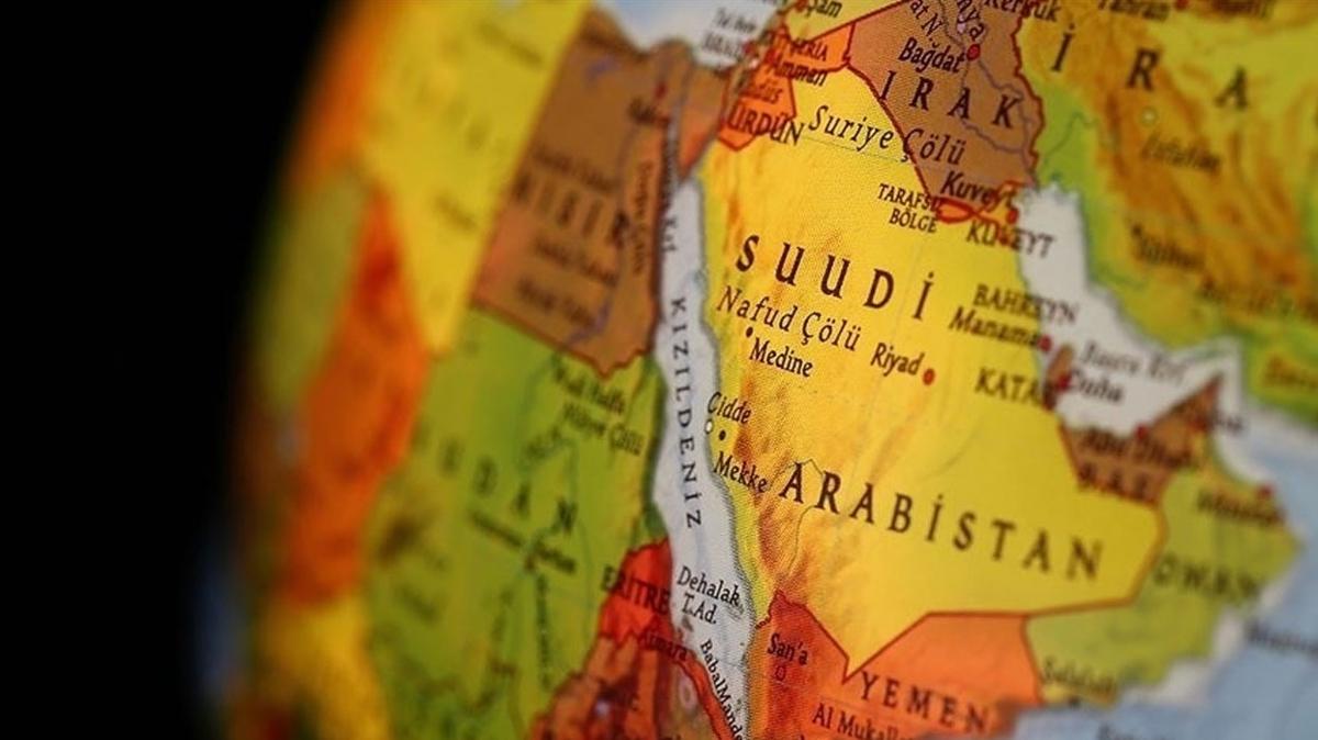Suudi Arabistan ve Msr'dan srail'e el koyulan vergi gelirlerini Filistin'e geri verin ars