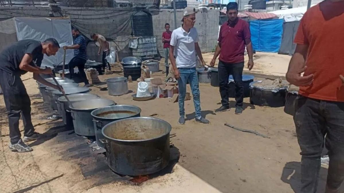 Trk Kzlay Gazze'de scak yemek hizmeti: Datm yeniden balad
