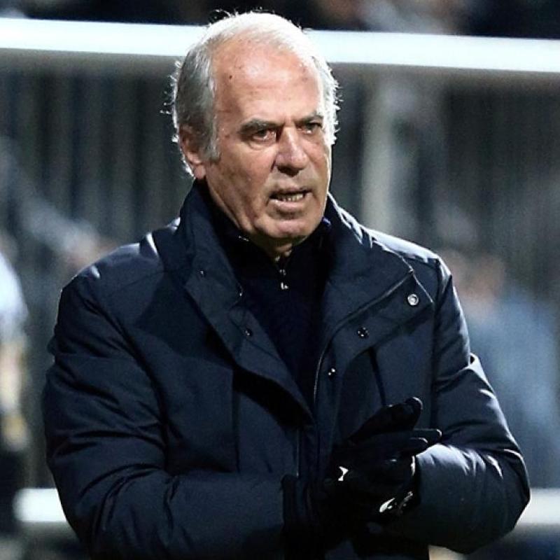 Mustafa Denizli: Kimse Altay'n byle bir durumda olmasn istemez