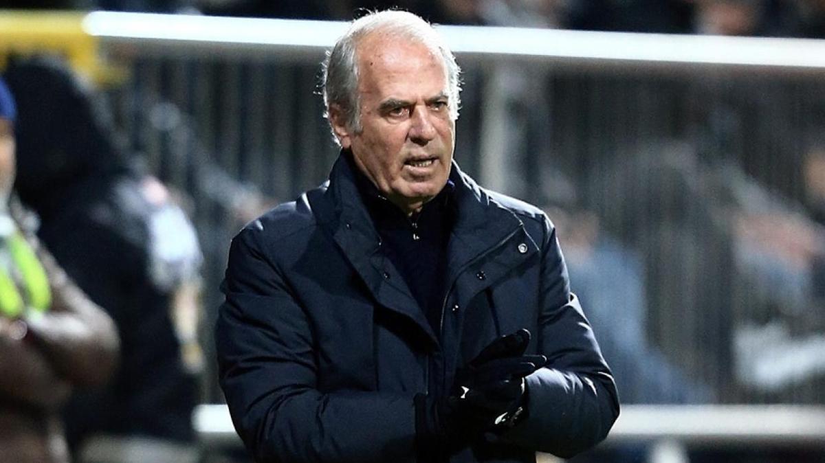 Mustafa Denizli: Kimse Altay'n byle bir durumda olmasn istemez