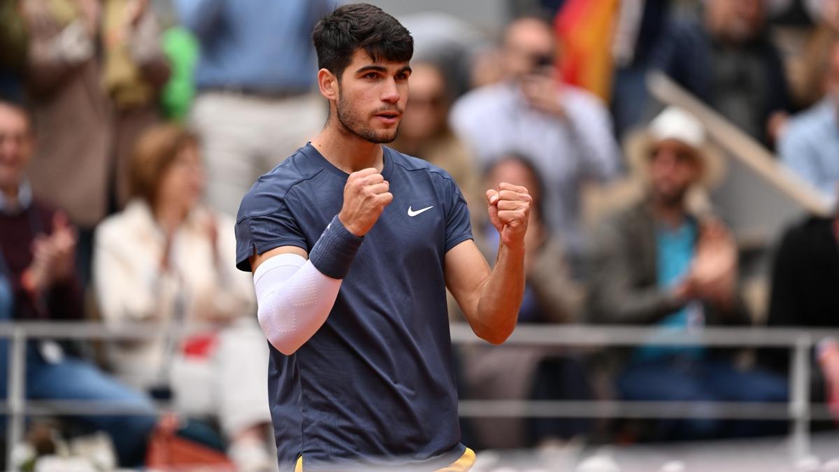 Fransa Ak'ta Alcaraz, Tsitsipas ve Dimitrov eyrek finale ykselmeyi baard