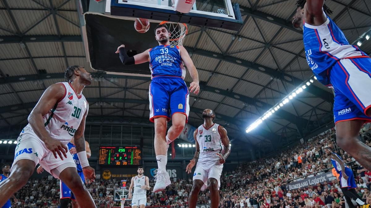 Anadolu Efes finale ykseldi!