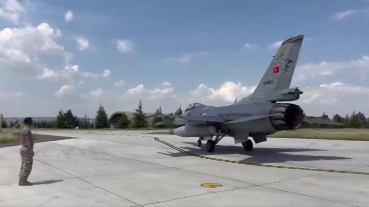 NATO'nun Gelitirilmi Hava Polislii grevi... Trkiye, F-16'larla katld
