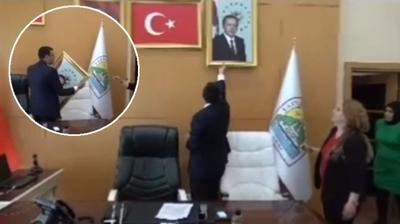 DEM'in Bakan Erdoan hazmszl: lk ii fotoraf indirmek oldu 