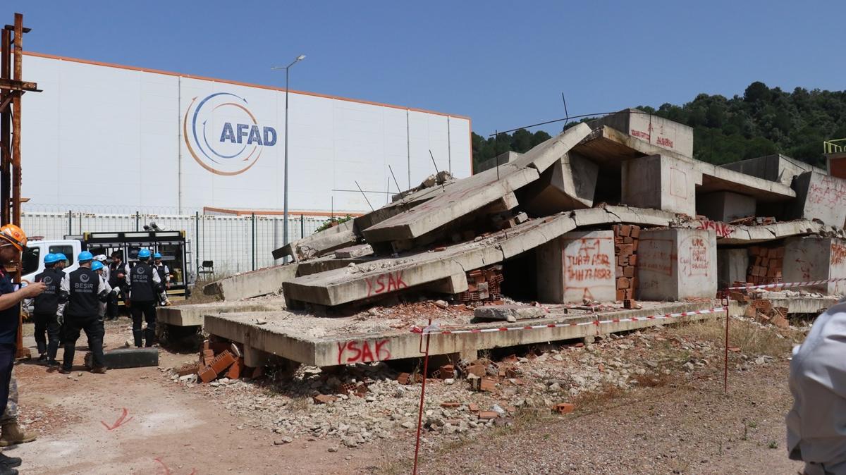 6,7 byklnde deprem senaryosuyla 5 ilde tatbikat yapld