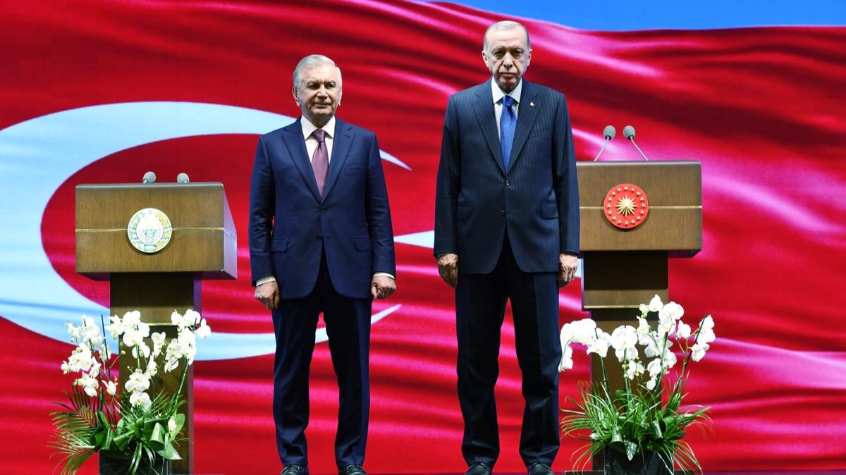 Bakan Erdoan tevcih etti: Mirzoyoyev'e Devlet Nian verildi 