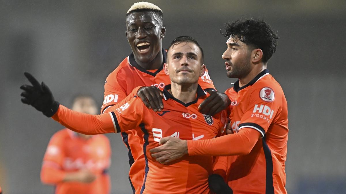 Dimitris Pelkas, 2 yl daha Baakehir'de!