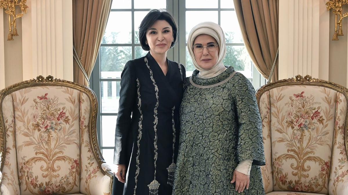 Emine Erdoan, Mirziyoyev'in ei Ziroat Mirziyoyeva ile bir araya geldi