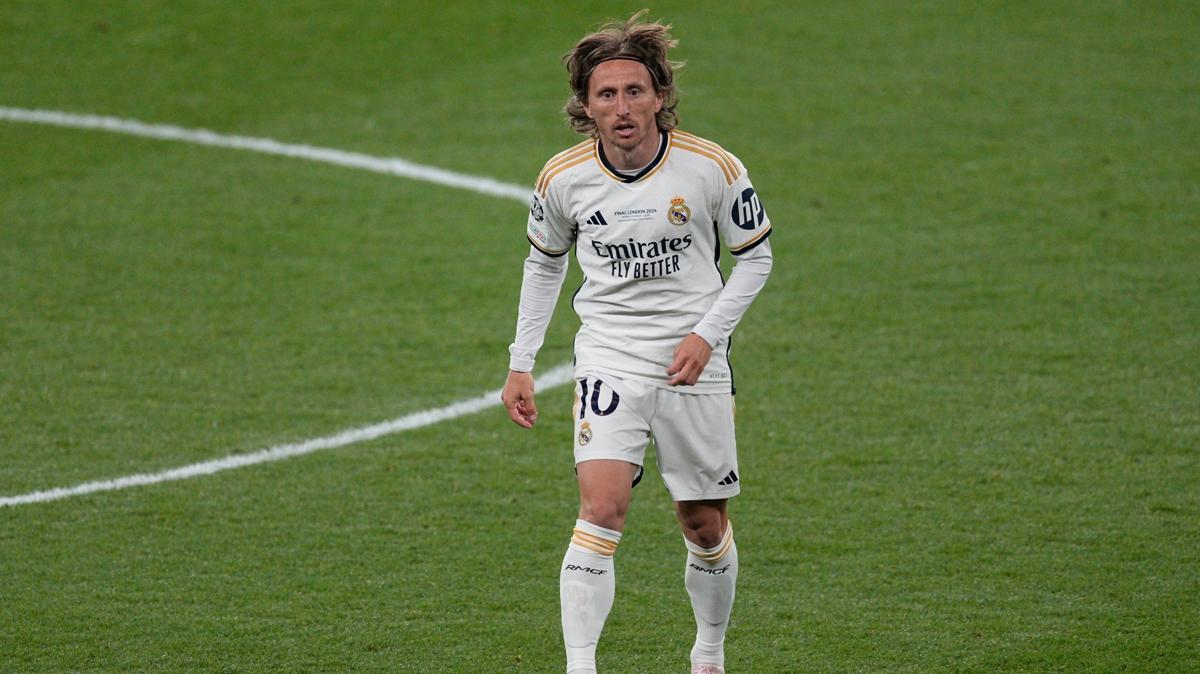 Real Madrid'de Luka Modric ile devam karar alnd