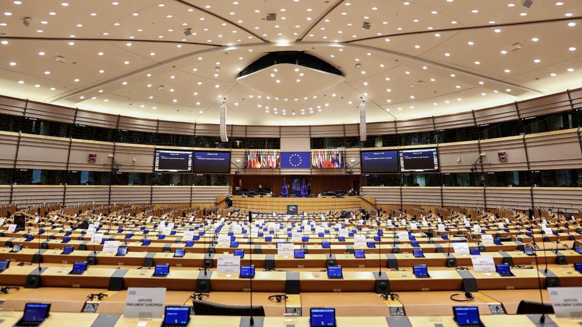 Avrupa Parlamentosu seimlerinde ilk sonular gelmeye balad