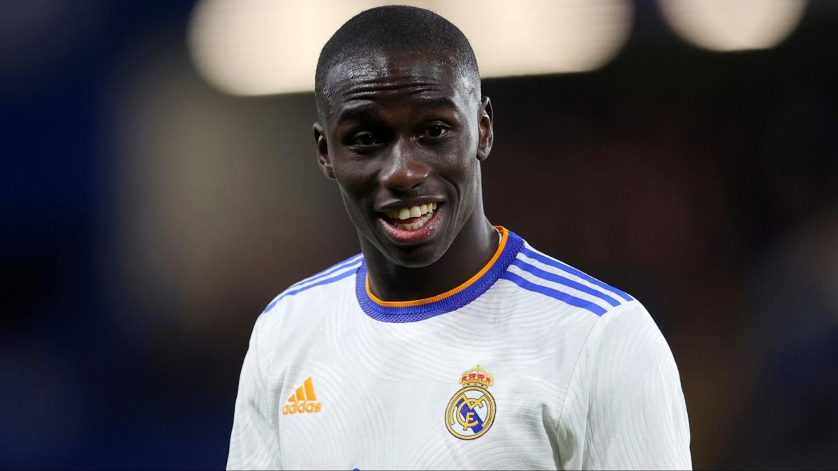 Real Madrid'de Ferland Mendy iin karar kt