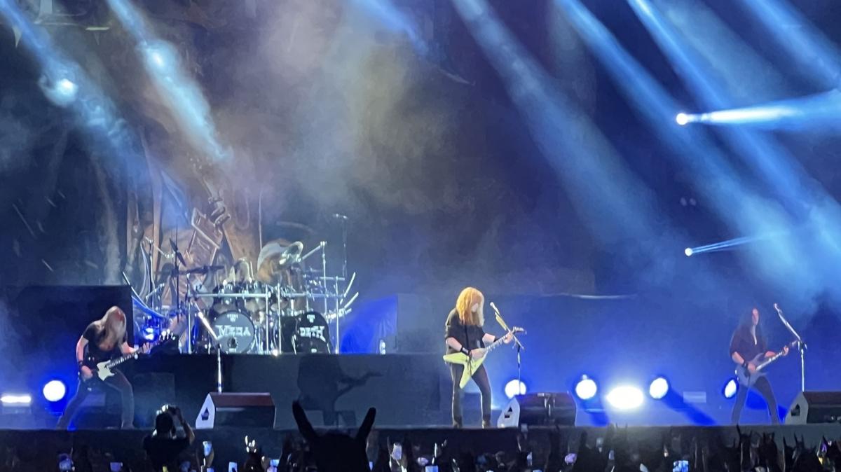Megadeth stanbul'da konser verdi
