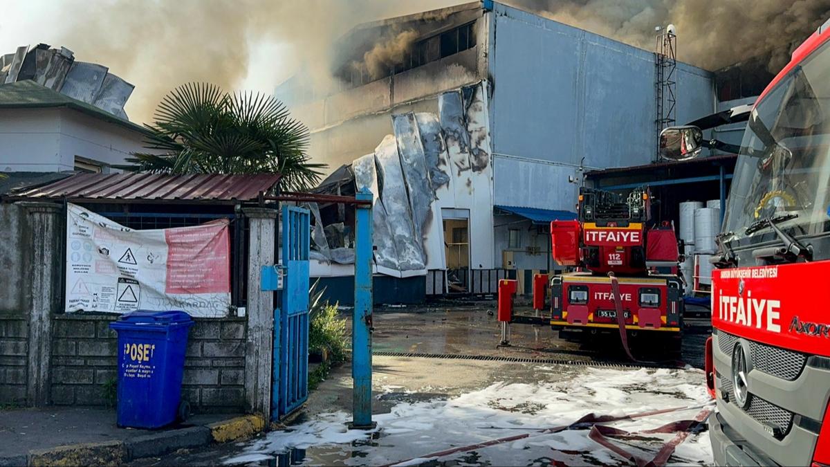 Samsun'da fabrika alev alev: Bir iletmeye daha srad