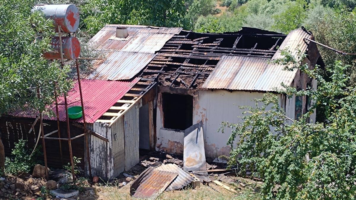 Komusunu alevlerin arasndan kurtard: Gelmeseydi yanardm