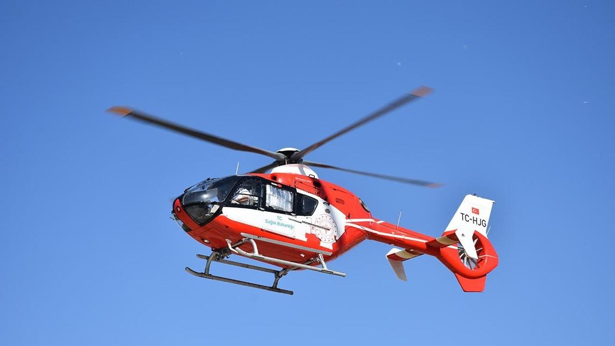 Yeni doan bebein imdadna ambulans helikopter yetiti