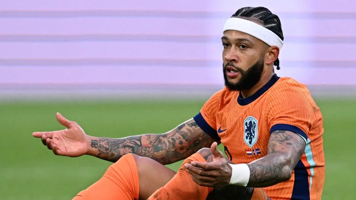 Kanarya'dan Depay ata