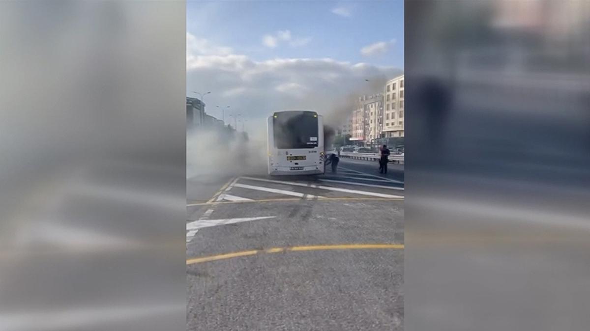Avclar'da metrobs yangn