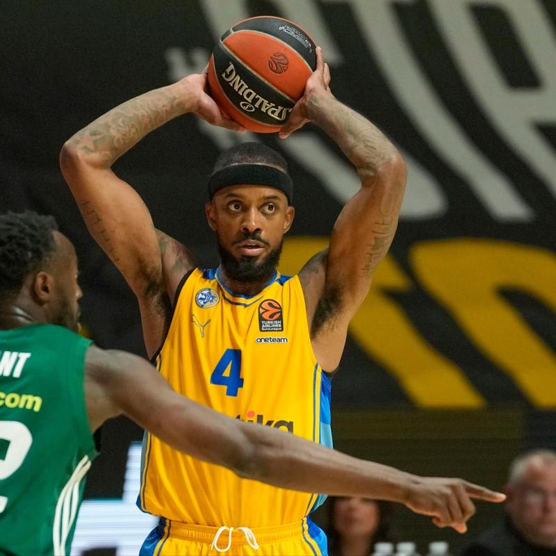 Lorenzo Brown Panathinaikos'a imza att