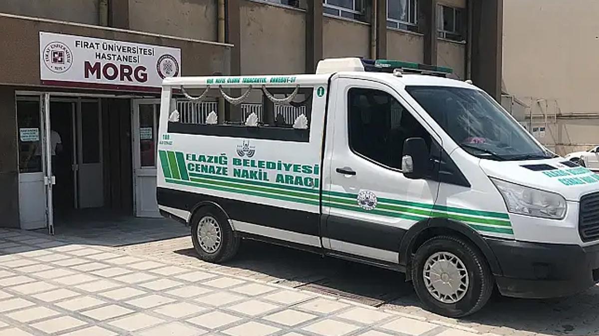 Elaz'dan feci lm: Du alrken elektrik akmna kapld