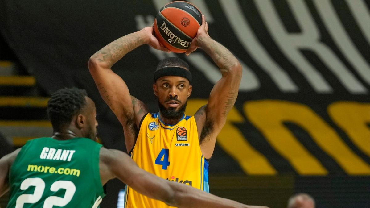 Lorenzo Brown Panathinaikos'a imza att