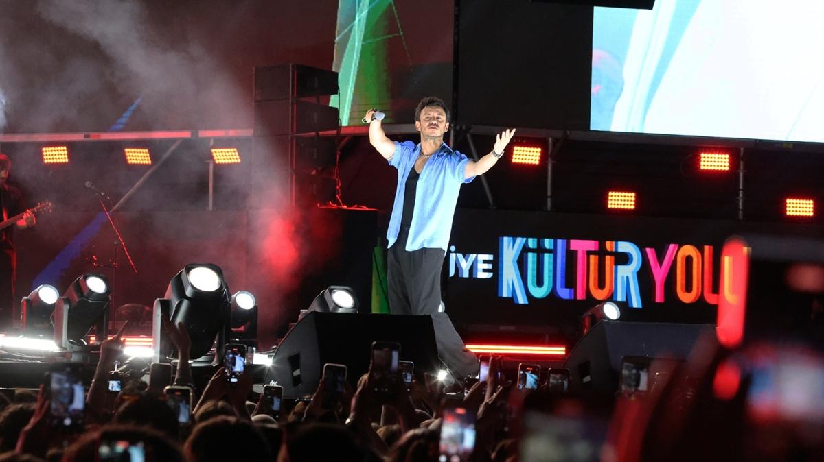 Buray Trabzon'da sahne ald