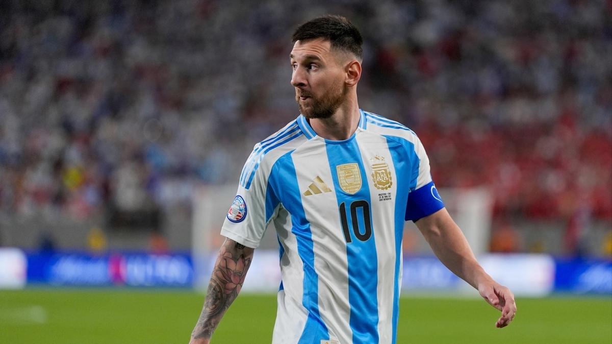 Messi+Arjantin+ile+13+y%C4%B1l+sonra+bir+ilki+ya%C5%9Fad%C4%B1