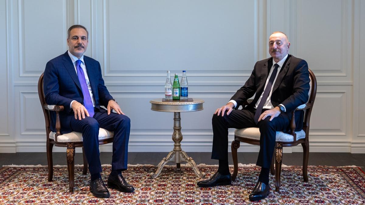 Bakan Hakan Fidan, lham Aliyev ile bir araya geldi