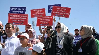 CHP'li belediyede mobbing... ilere kydlar, retmenleri pe srdler