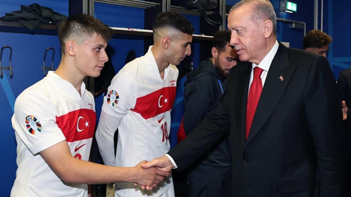 Bakan Erdoan'dan A Milli Takm'a destek