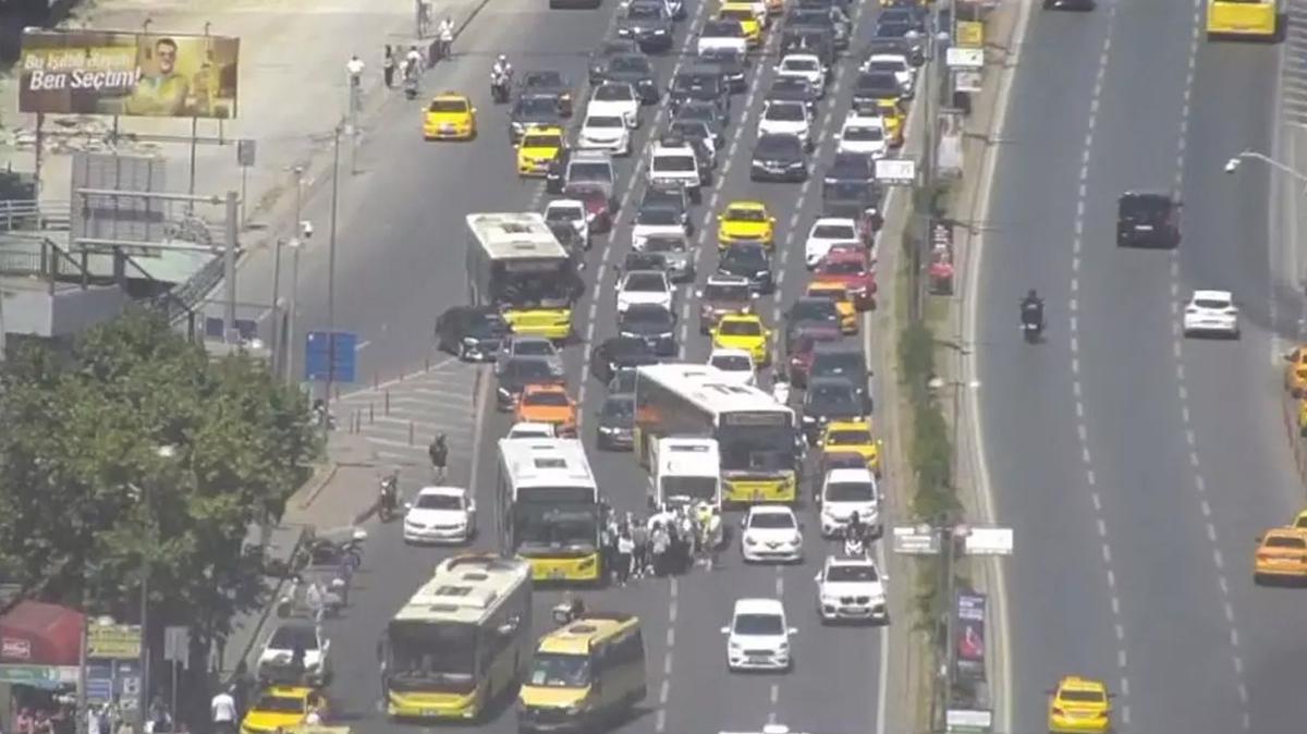Motosiklette sara nbeti geirdi! ETT otobsnn nne dt
