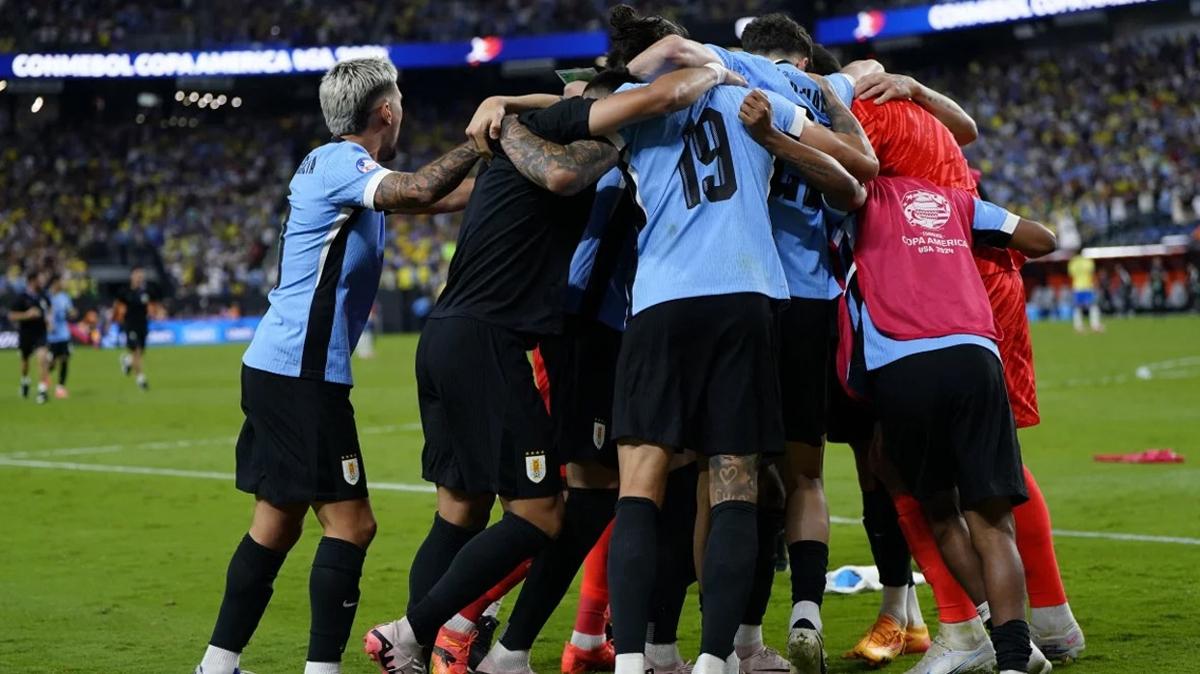 Uruguay, Brezilya'y 10 kiiyle devirdi