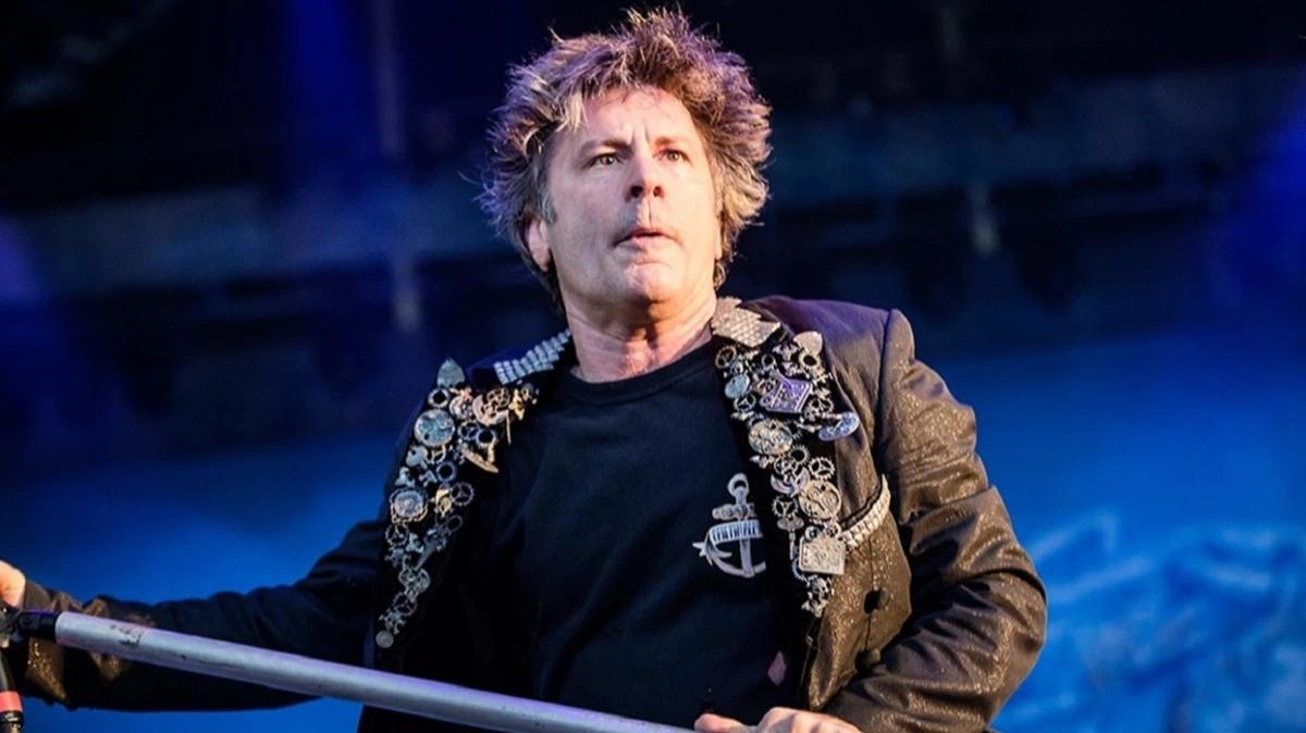 Iron Maiden'in vokalisti Bruce Dickinson stanbul'a geliyor