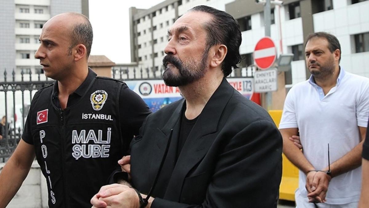 Adnan Oktar davasnda fla gelime: Hapis cezalar onand