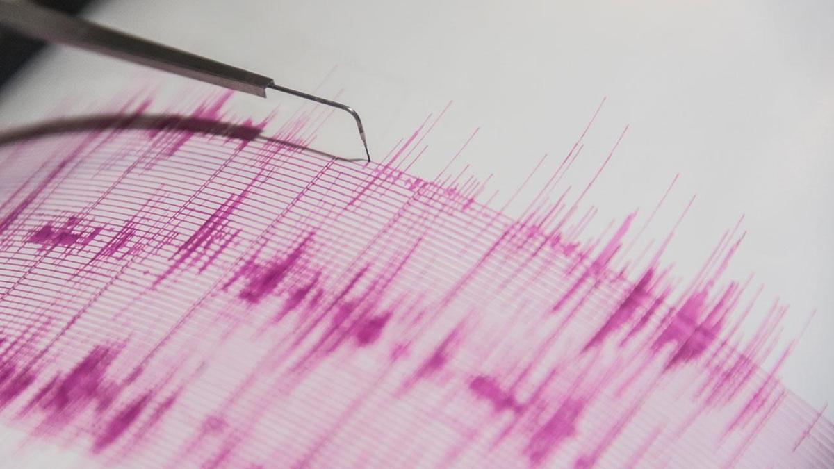 zmir'de 3.5 byklnde deprem