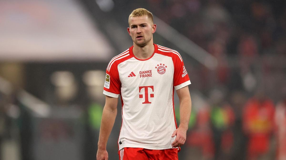 Manchester United, De Ligt transferinde mutlu sona yakn